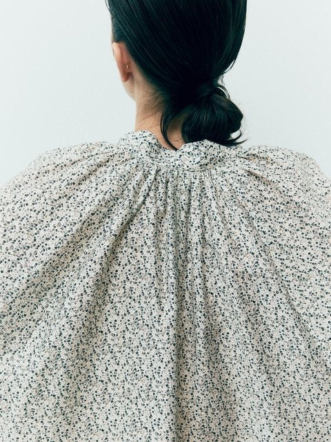 H&M Balloon-Sleeved Blouse