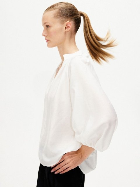 H&M Balloon-Sleeved Blouse