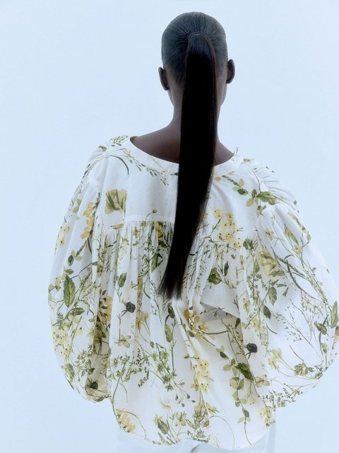 H&M Balloon-Sleeved Blouse