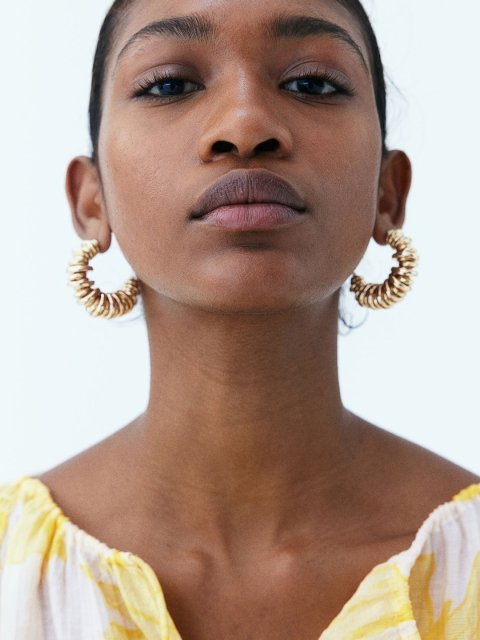 H&M Balloon-Sleeved Blouse