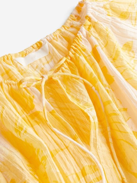 H&M Balloon-Sleeved Blouse