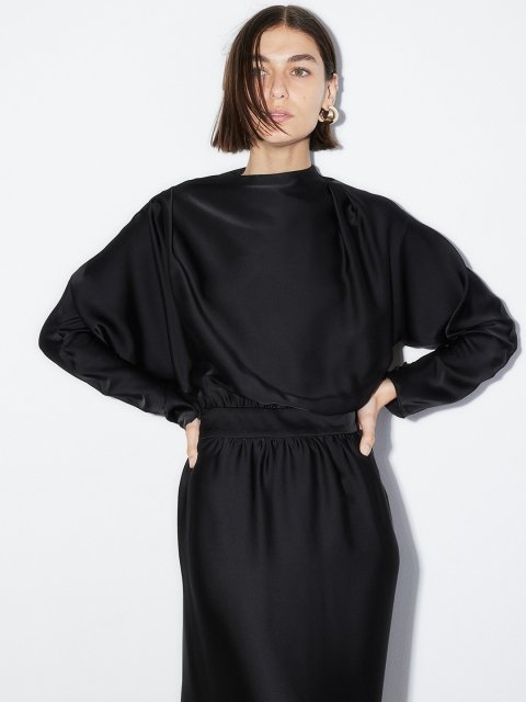 H&M Fitted Satin Dress