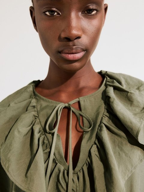 H&M Frill-Collar Dress