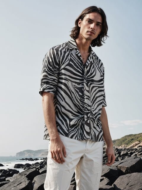 H&M Linen Blend Abstract Print Resort Shirt