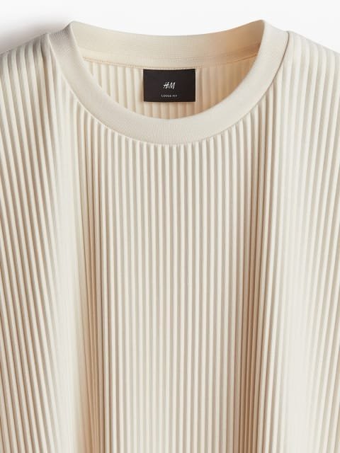 H&M Men Loose Fit Pleated T-shirt