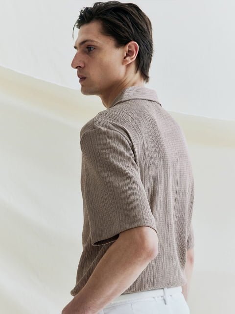 H&M Men Regular Fit Crinkled Resort Shirt
