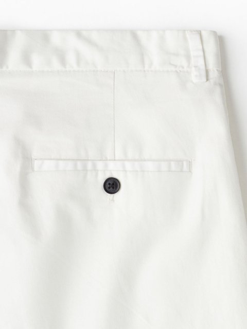 H&M Men Regular Fit Pleat-Detail Shorts