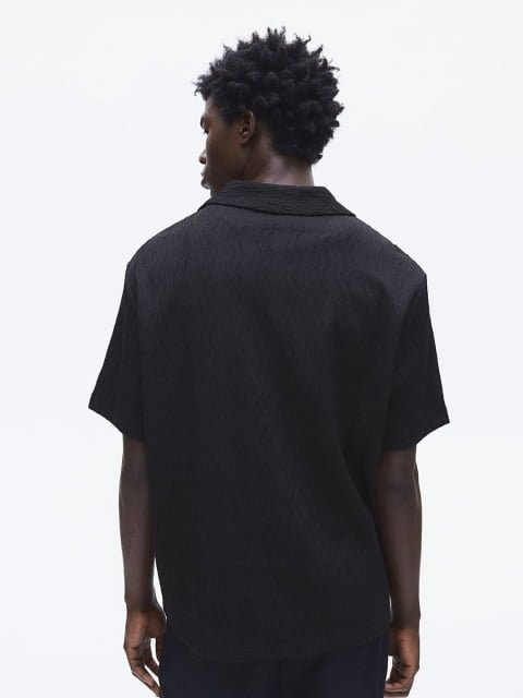 H&M Men Regular Fit Textured Resort Shirts
