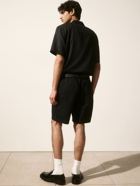 H&M Men Relaxed Fit Linen-Blend Shorts