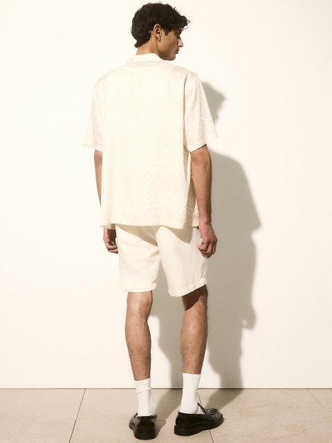 H&M Men Relaxed Fit Linen-Blend Shorts