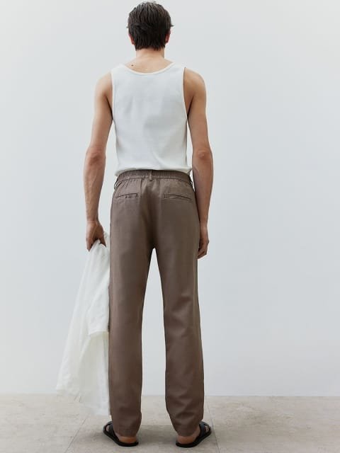 H&M Men Solid Regular Fit Mid-Rise Regular Trousers