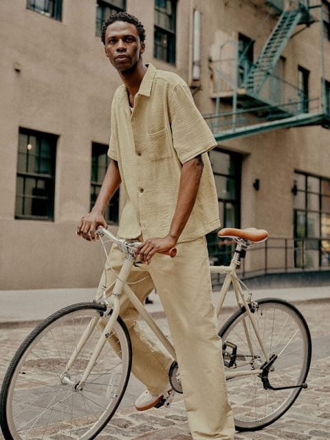 H&M Regular Fit Textured Resort Shirt