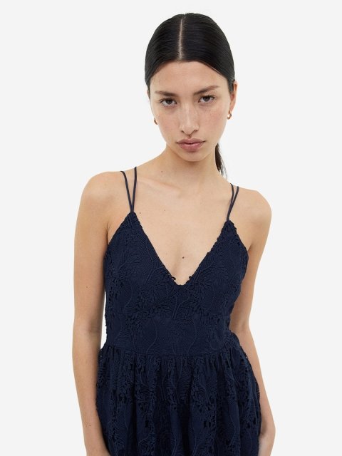 H&M Woman V-neck lace dress