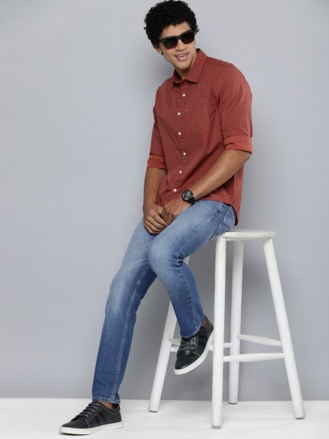Levis Men Skinny Fit Heavy Fade Stretchable Mid-Rise Jeans