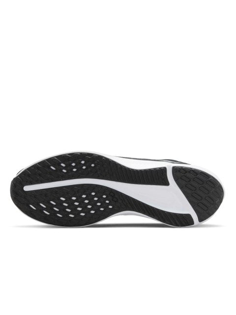 Nike Men Black QUEST 5 Road Running Shoes