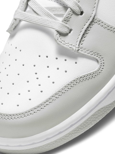 Nike Men Dunk Leather Sneakers
