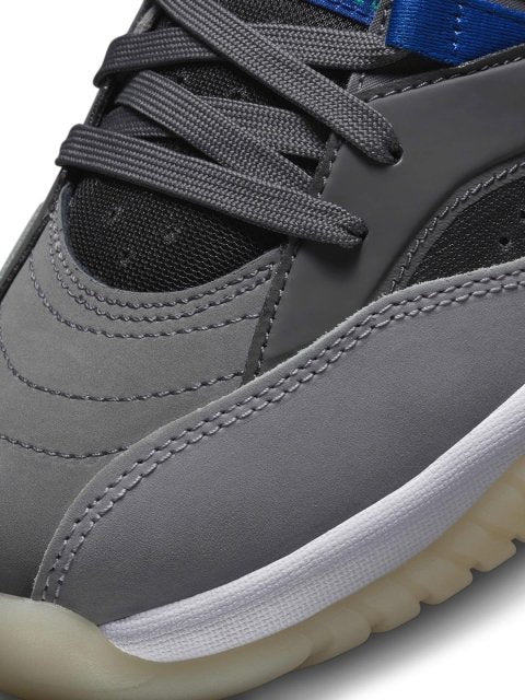 Nike Men Jumpman Two Trey