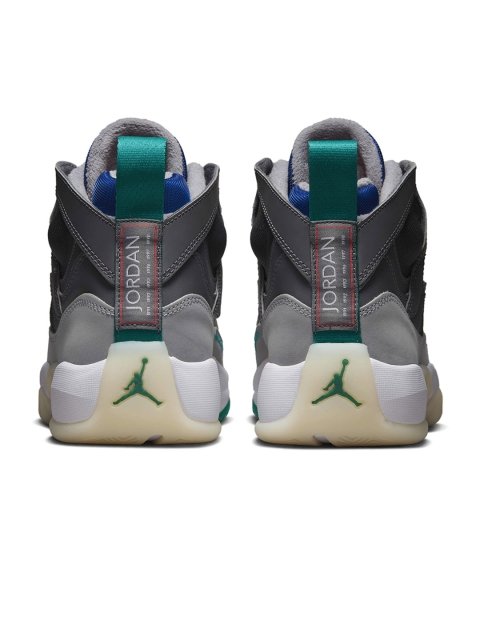 Nike Men Jumpman Two Trey