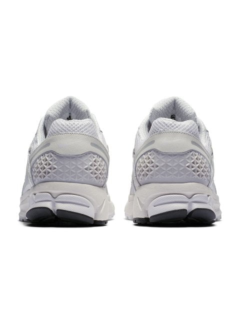 Nike Men Vomero 5 Sneakers
