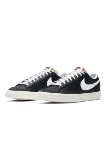 Nike Men Black & White Blazer Low '77 Vintage Leather Sneakers