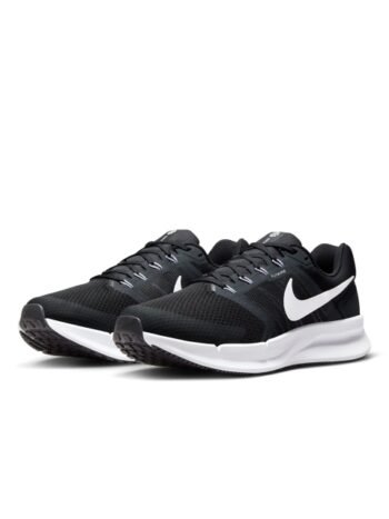Nike Men Solid Run Swift 3 Road Running Shoes