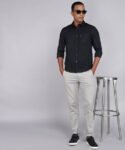 LEVI’S Men Solid Casual Black Shirt